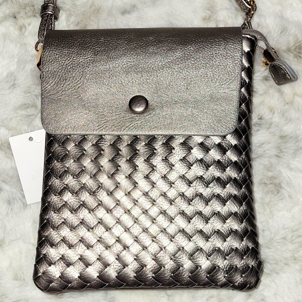 Pewter weave crossbody purse with lots of room.